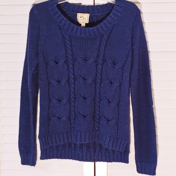 Warm Sweater - Picture 3 of 10